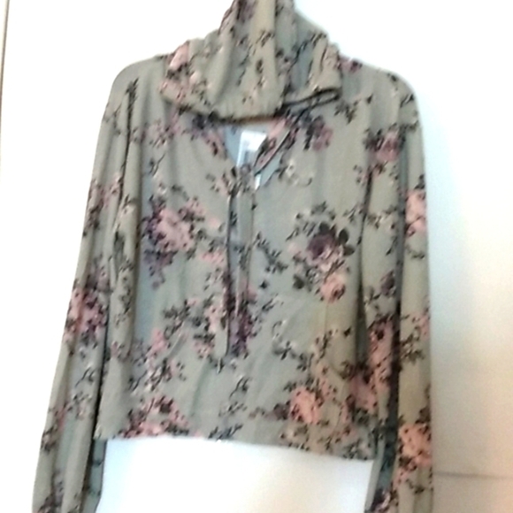 WALLFLOWER FLORAL CROP HOODIE LIGHTWEIGHT SWEATER SIZE LARGE NWT - Picture 7 of 13